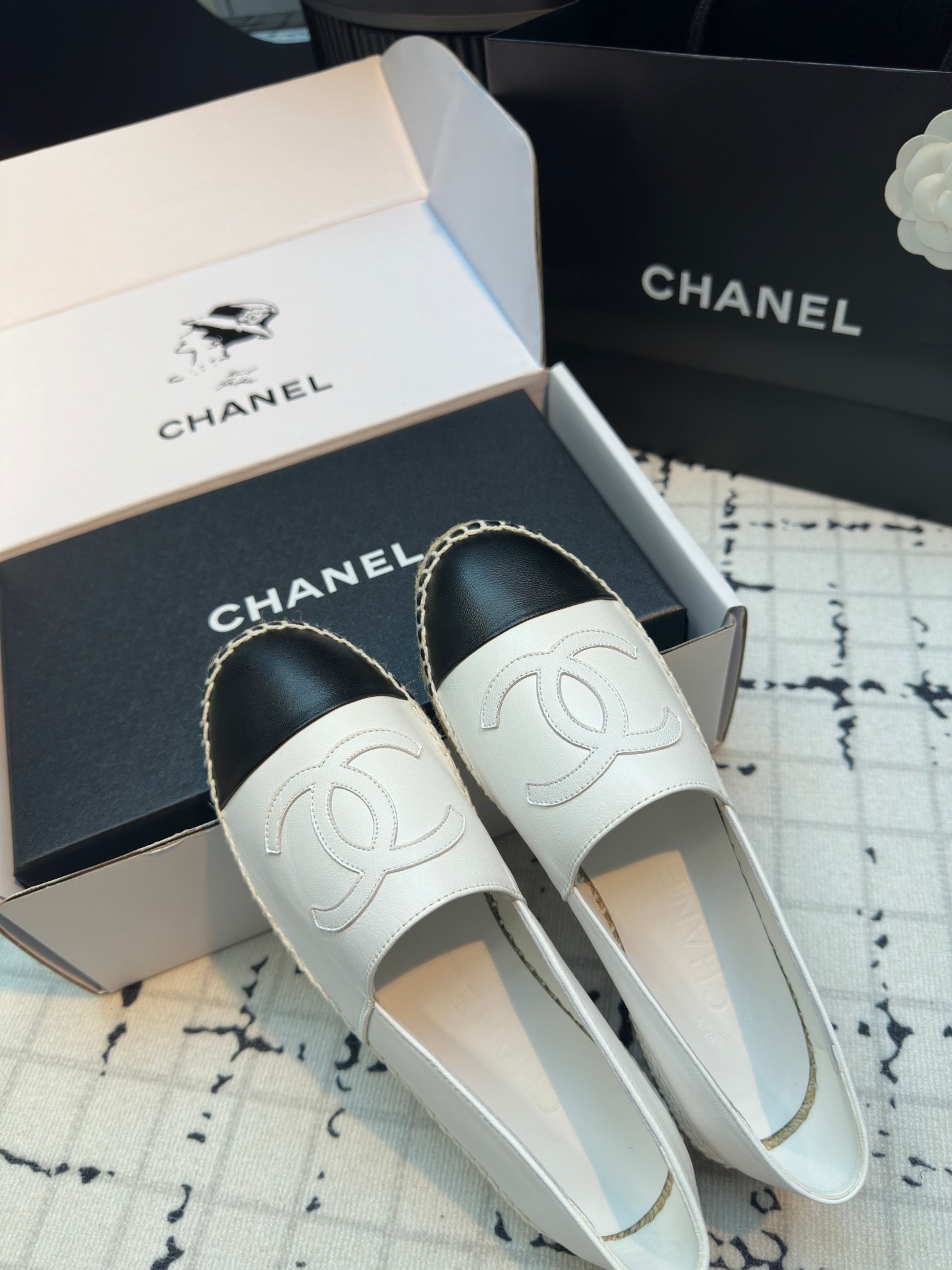 CHANEL ESPADRILLES LOAFERS IN BLACK MIX WHITE LAMBSKIN