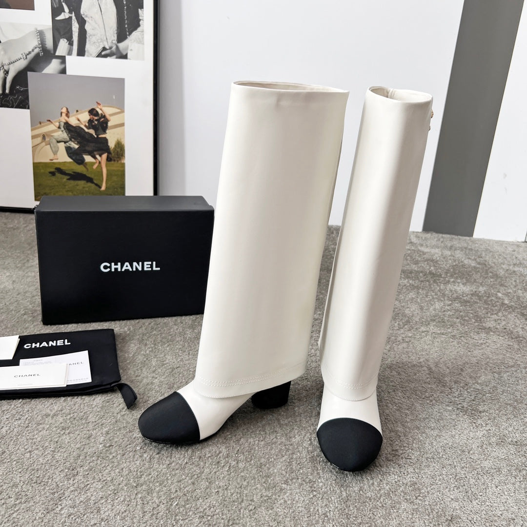 CHANEL 25S HIGH BOOTS 55MM IN IVORY BLACK CALFSKIN AND CANVAS GOLD HARDWARE