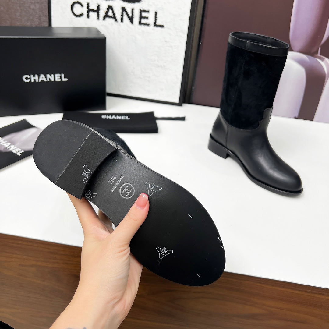CHANEL 25S MID-CALF BOOTS 35MM IN BLACK CALFSKIN AND SUEDE GOLD HARDWARE