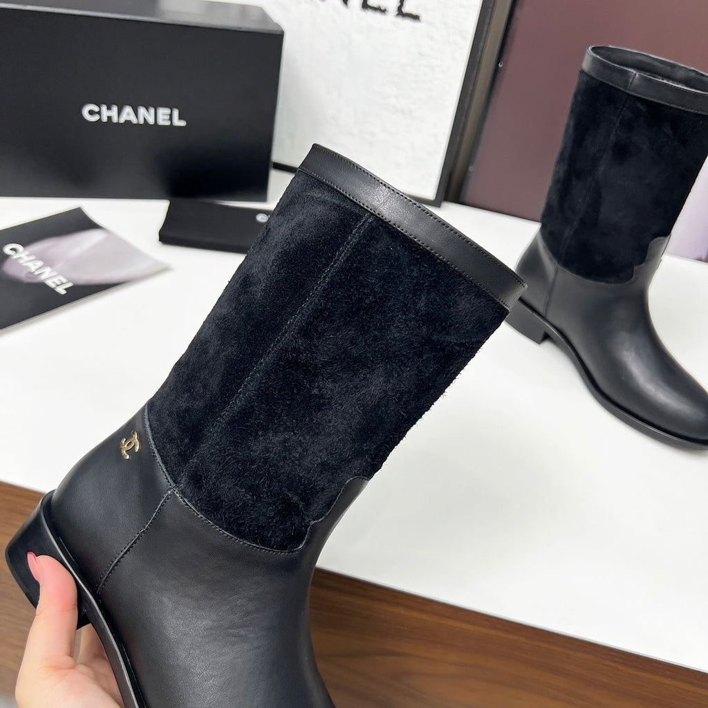 CHANEL 25S MID-CALF BOOTS 35MM IN BLACK CALFSKIN AND SUEDE GOLD HARDWARE