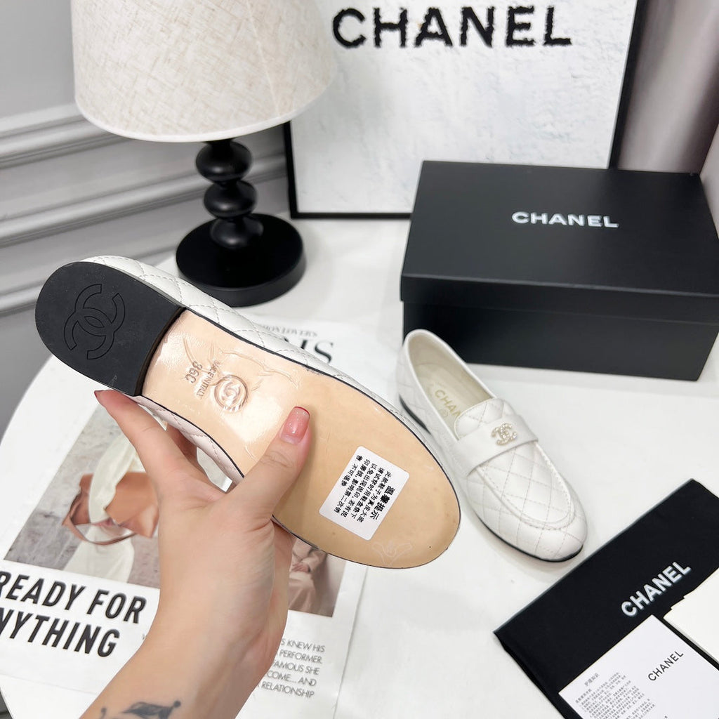 CHANEL 25S LOAFER DANCE SHOES IN WHITE CALFSKIN GOLD HARDWARE