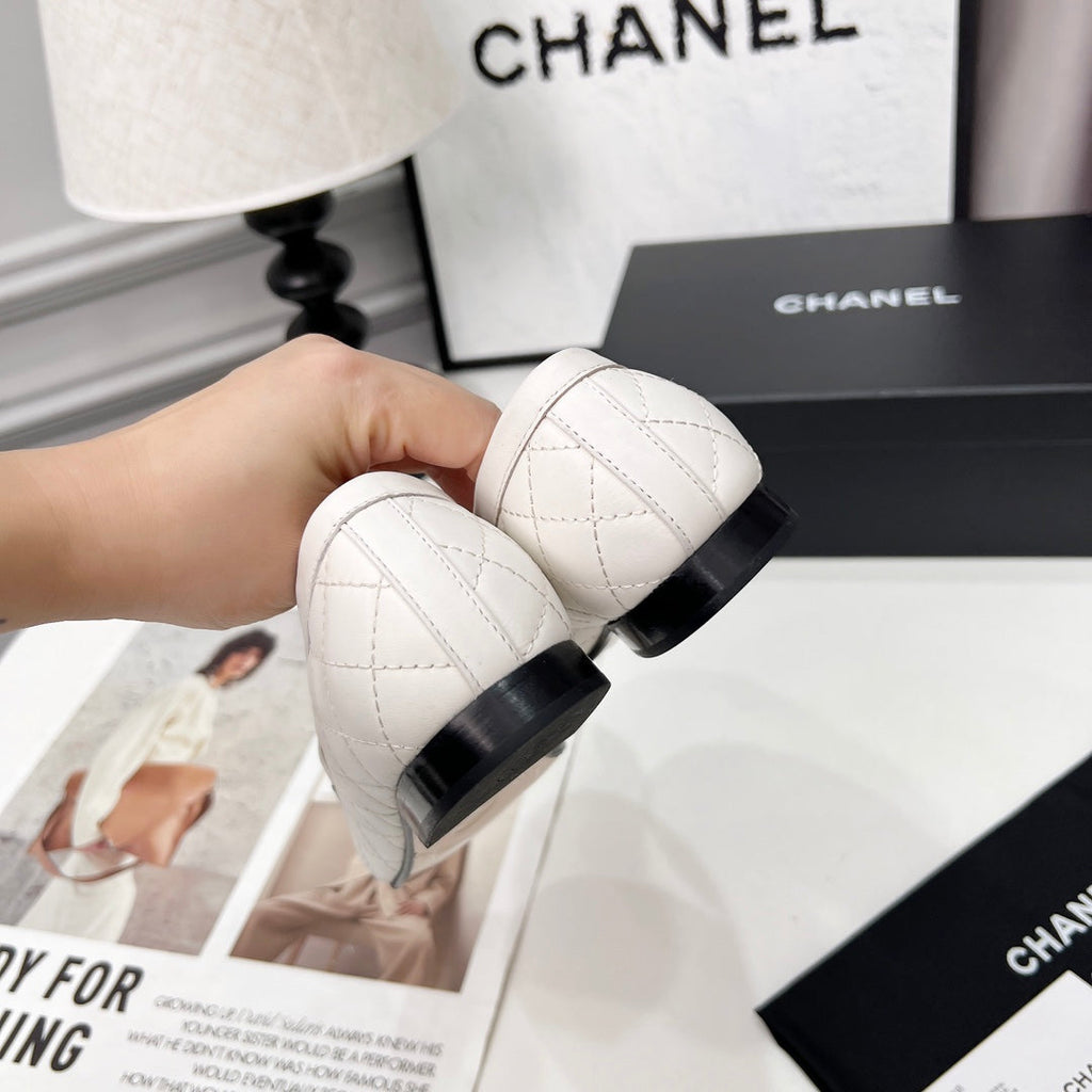 CHANEL 25S LOAFER DANCE SHOES IN WHITE CALFSKIN GOLD HARDWARE