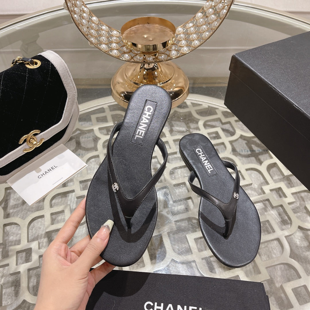 CHANEL Double  Flip Flop Thongs Black Sheepskin