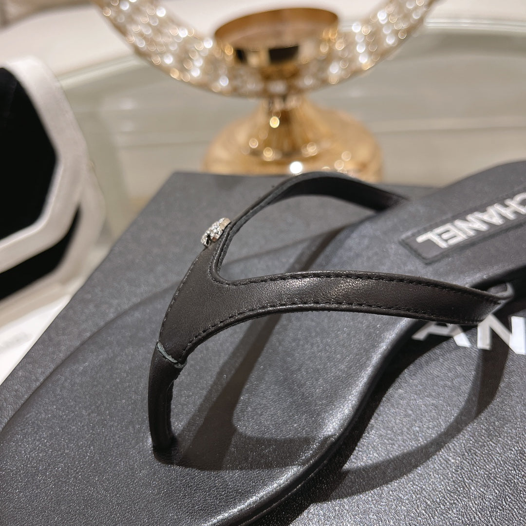 CHANEL Double  Flip Flop Thongs Black Sheepskin