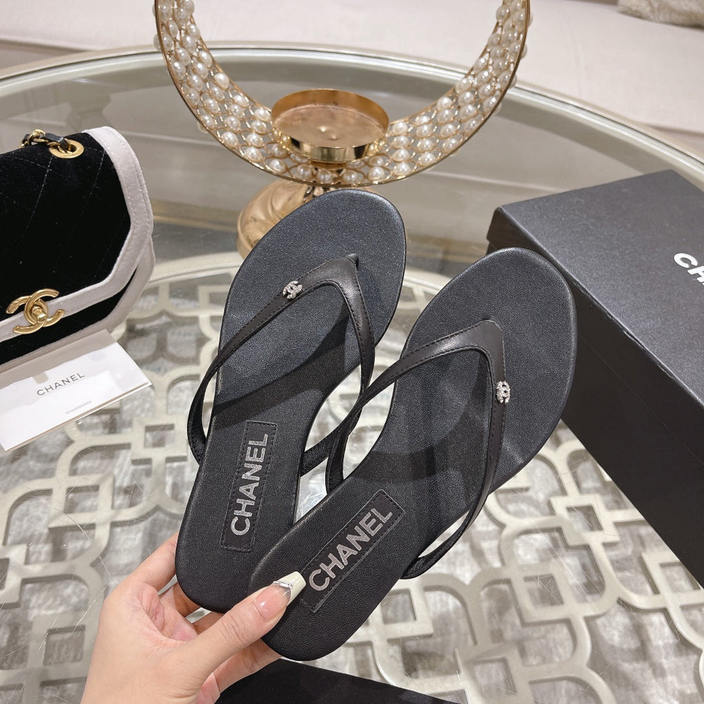 CHANEL Double  Flip Flop Thongs Black Sheepskin