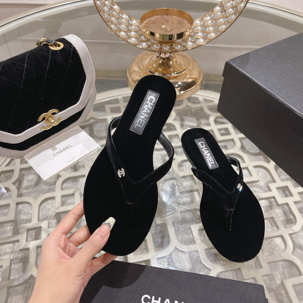 CHANEL Double  Velvet Flip Flop Thongs Black