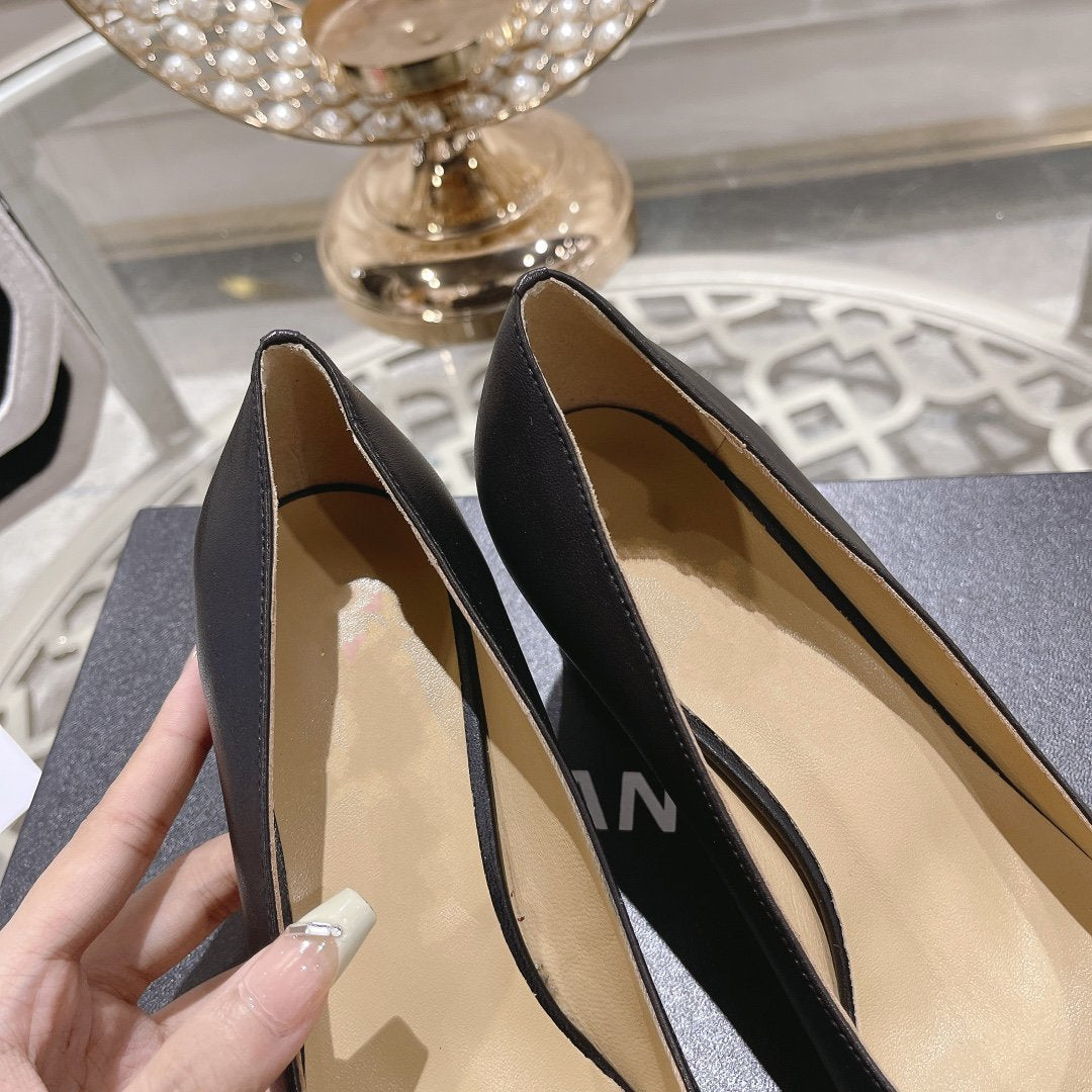 CHANEL pump 6.5 black lambskin