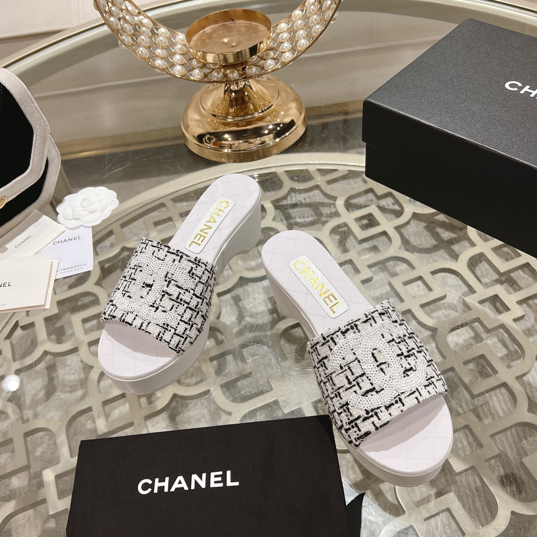 CHANEL WEDGE PLATFORM IN BLACK MIX WHITE FABRIC WITH LOGO