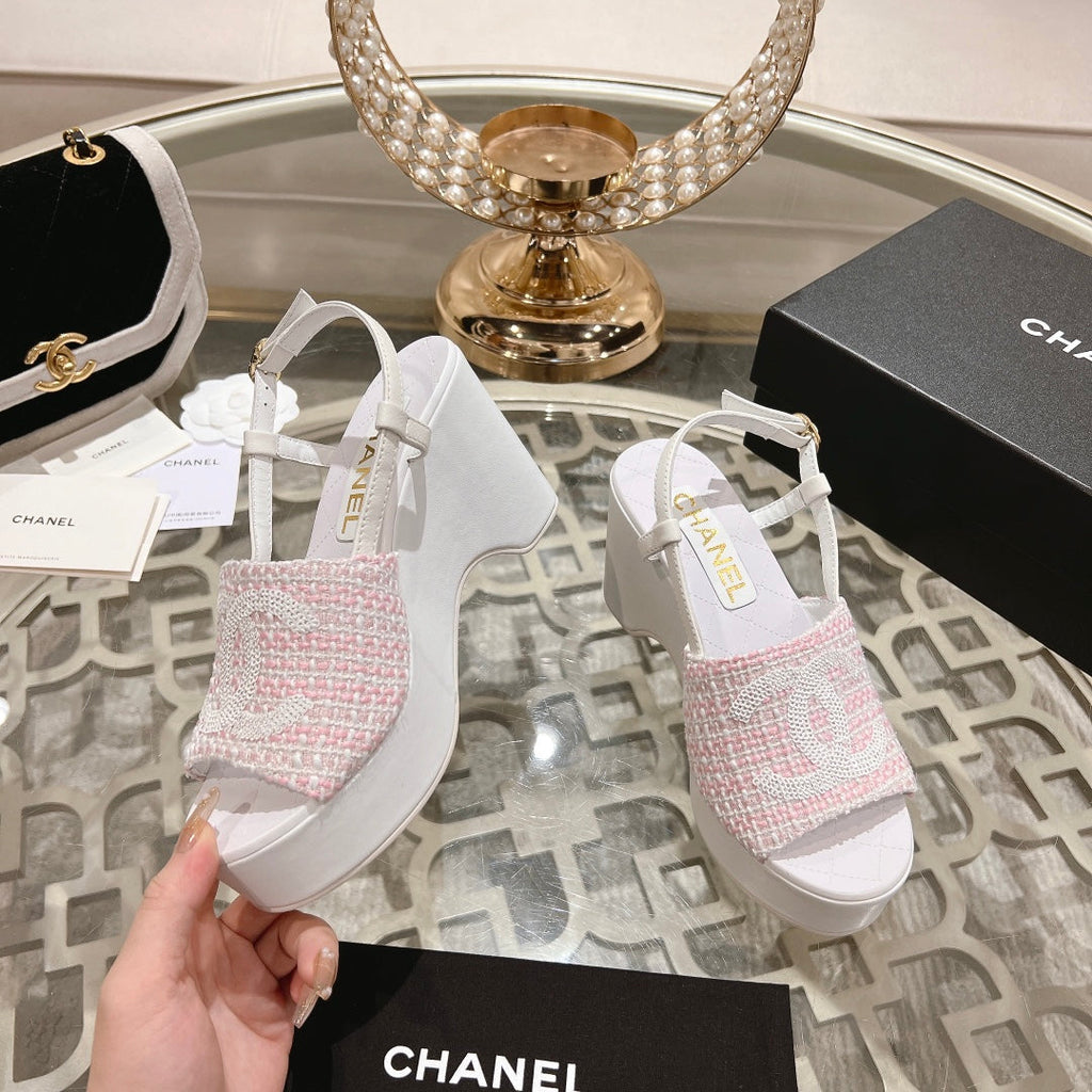 CHANEL WEDGE SANDALS IN LIGHT PINK FABRIC WITH WHITE LOGO