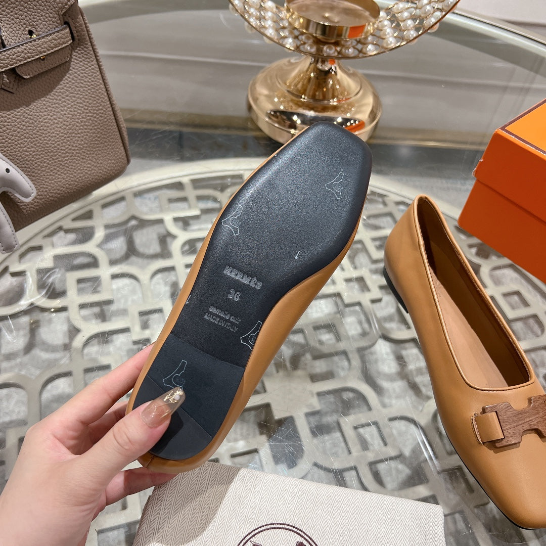 HERMES H - BUCKLE BALLET LIGHT BROWN CALFSKIN