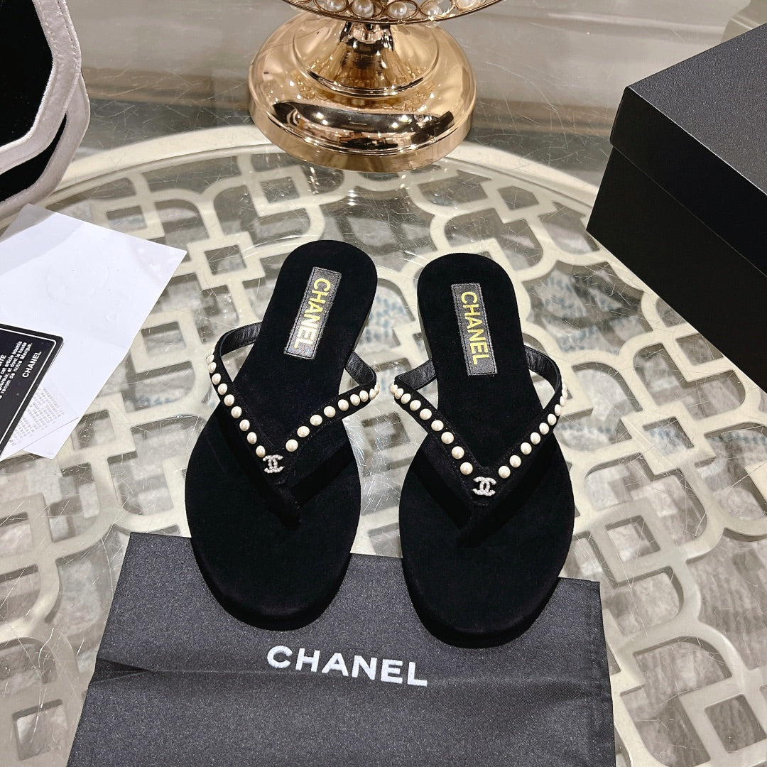 CHANEL PEARL THONG SANDAL IN BLACK SUEDE