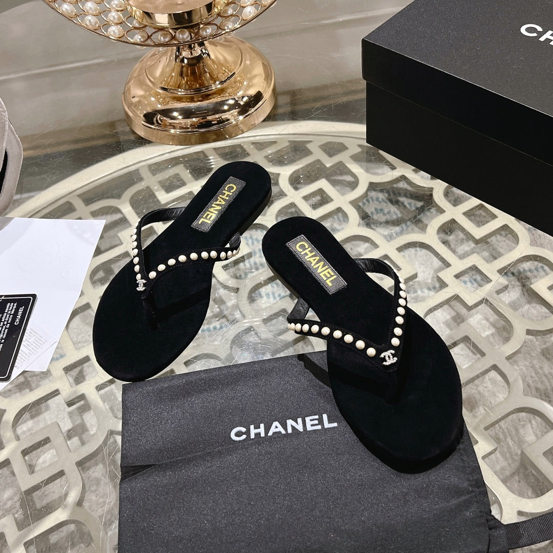 CHANEL PEARL THONG SANDAL IN BLACK SUEDE