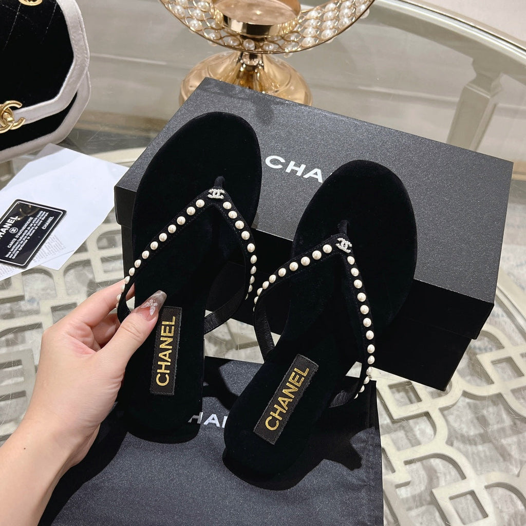 CHANEL PEARL THONG SANDAL IN BLACK SUEDE