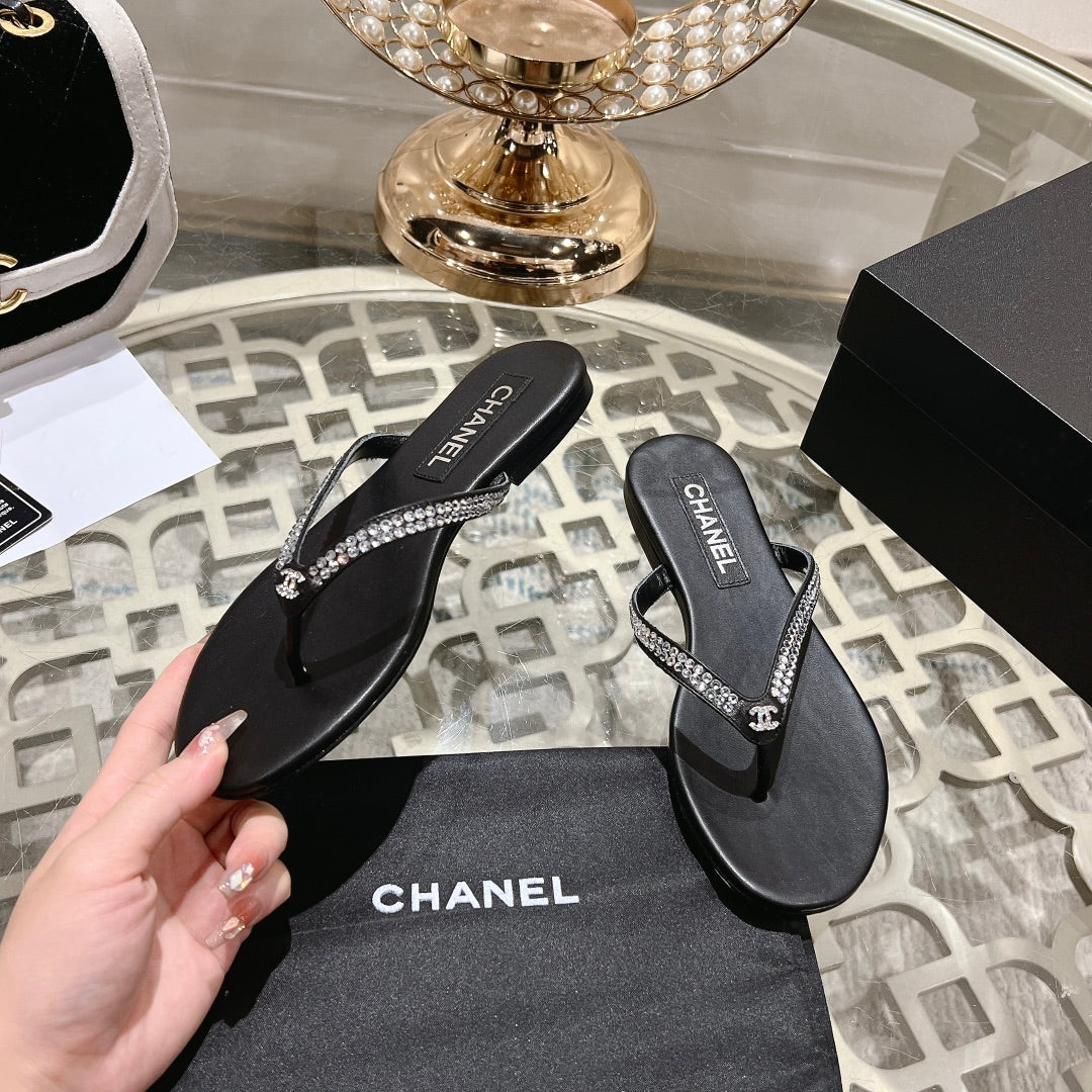 CHANEL RHINESTONES THONG SANDAL IN BLACK LAMBSKIN