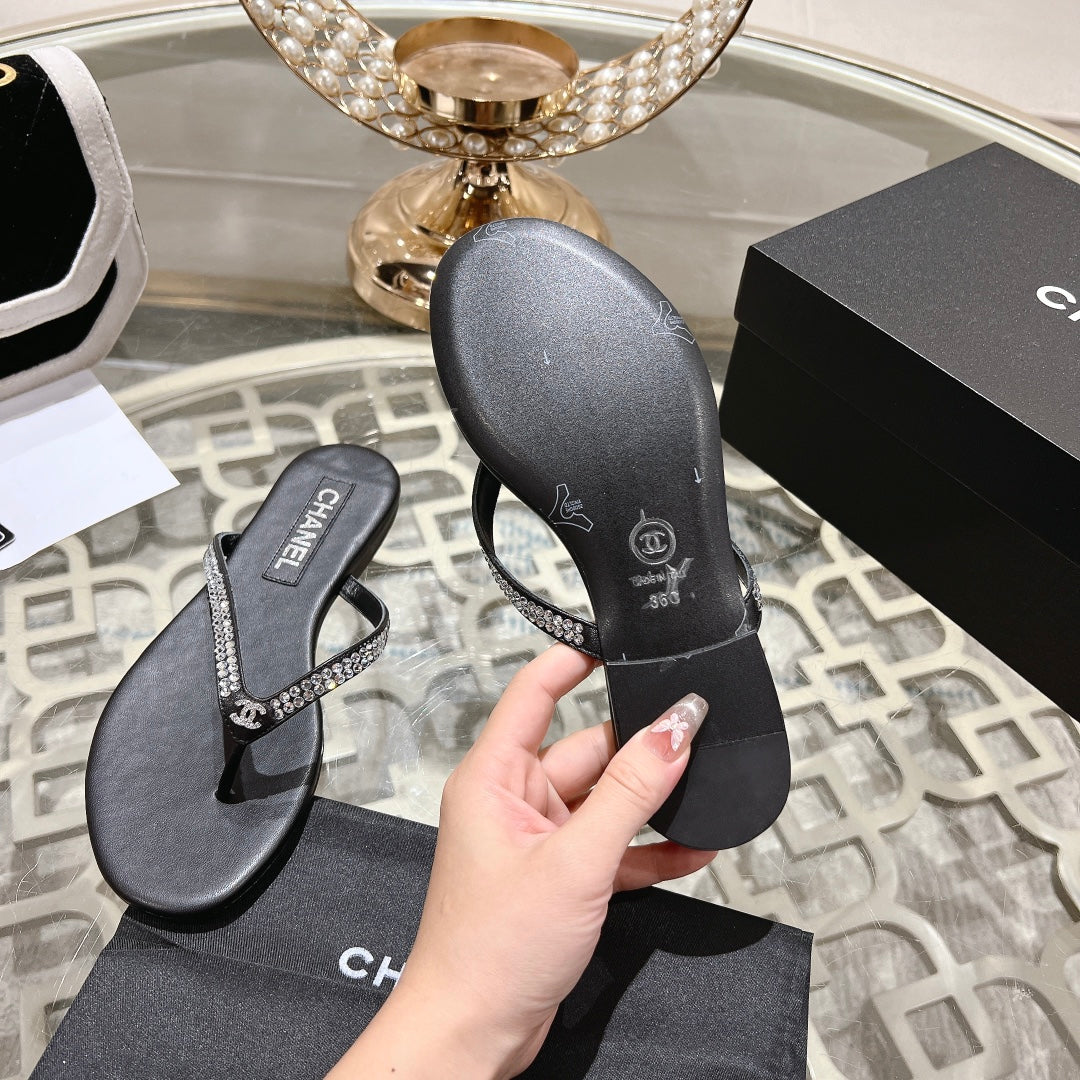 CHANEL RHINESTONES THONG SANDAL IN BLACK LAMBSKIN