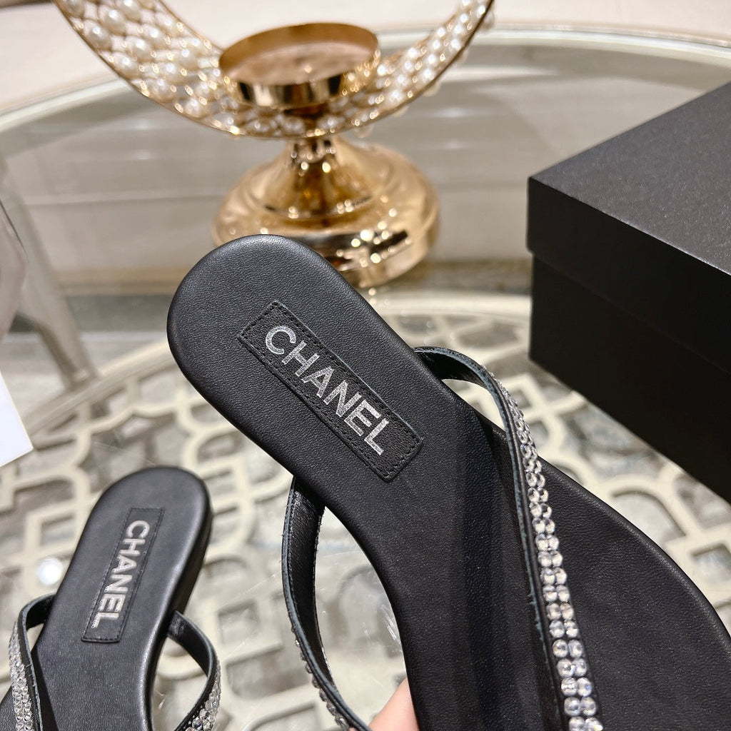 CHANEL RHINESTONES THONG SANDAL IN BLACK LAMBSKIN