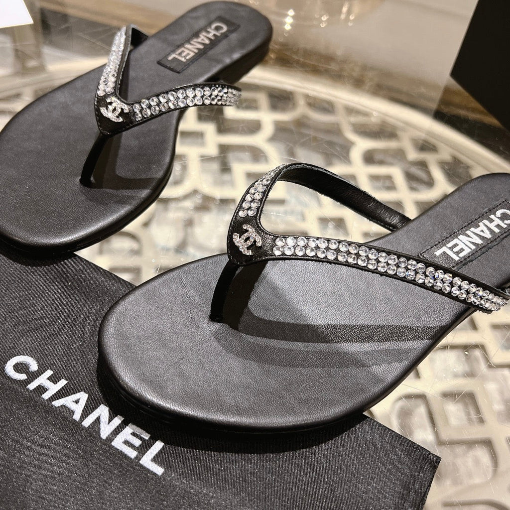 CHANEL RHINESTONES THONG SANDAL IN BLACK LAMBSKIN