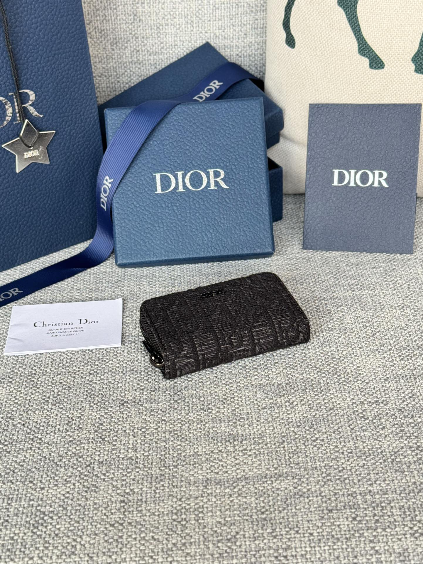 DIOR ZIPPED MINI WALLET 10 IN BLACK MONOGRAM OBLIQUE JACQUARD