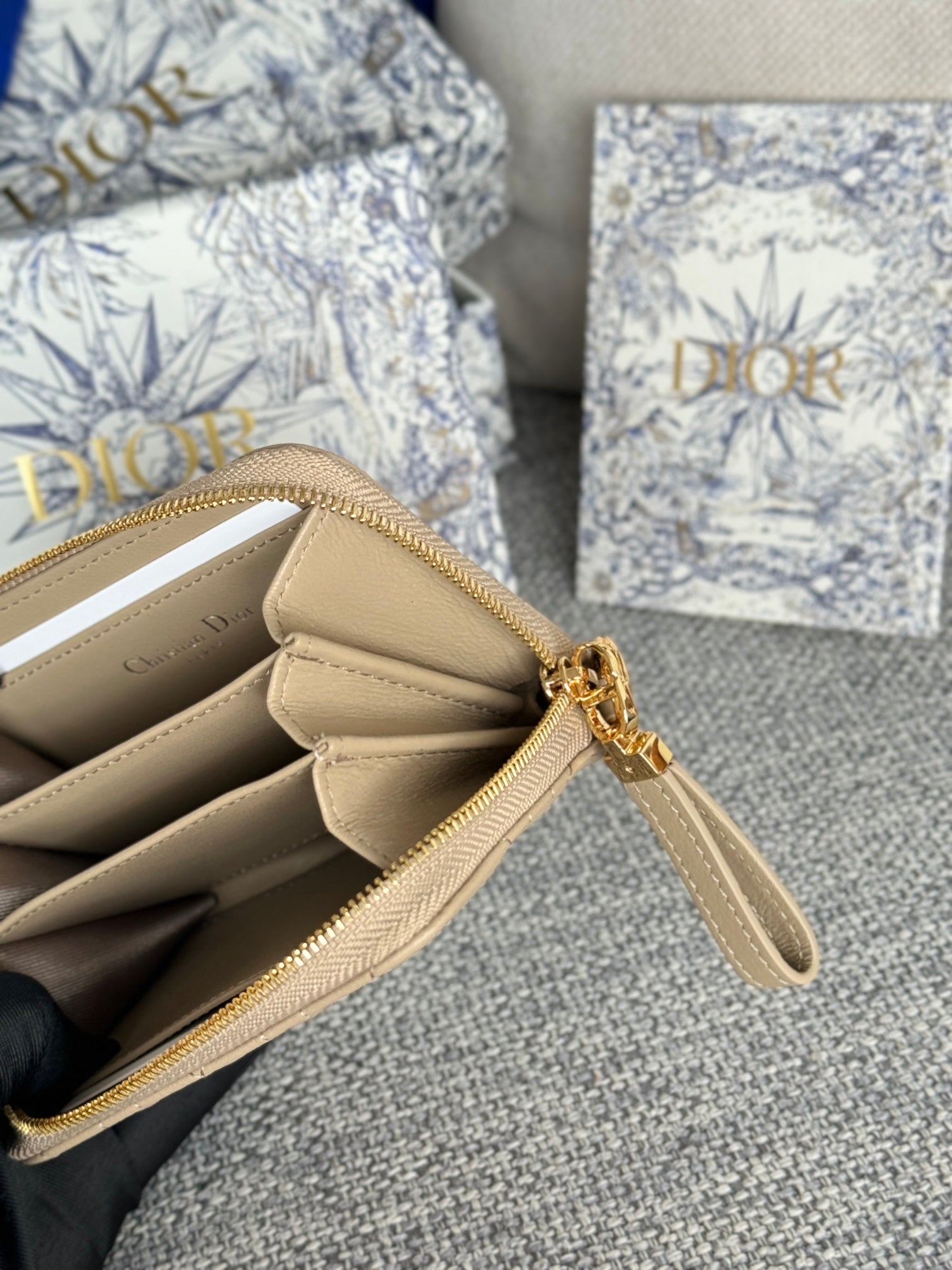 DIOR CARO SCARLET WALLET 11 IN BEIGE MACROCANNAGE CALFSKIN
