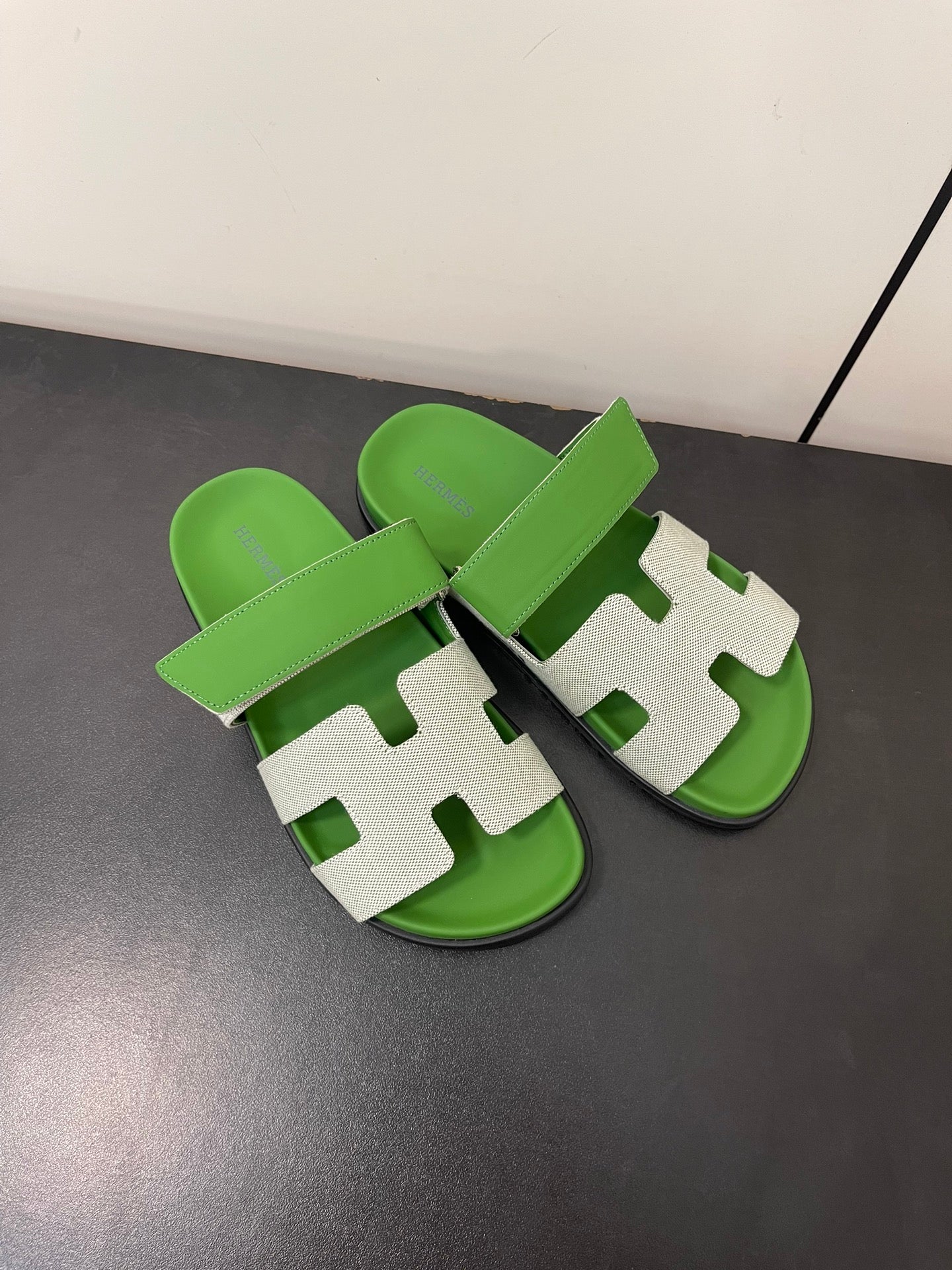 HERMES CHYPRE SANDAL GREEN MIX CREAM CALFSKIN