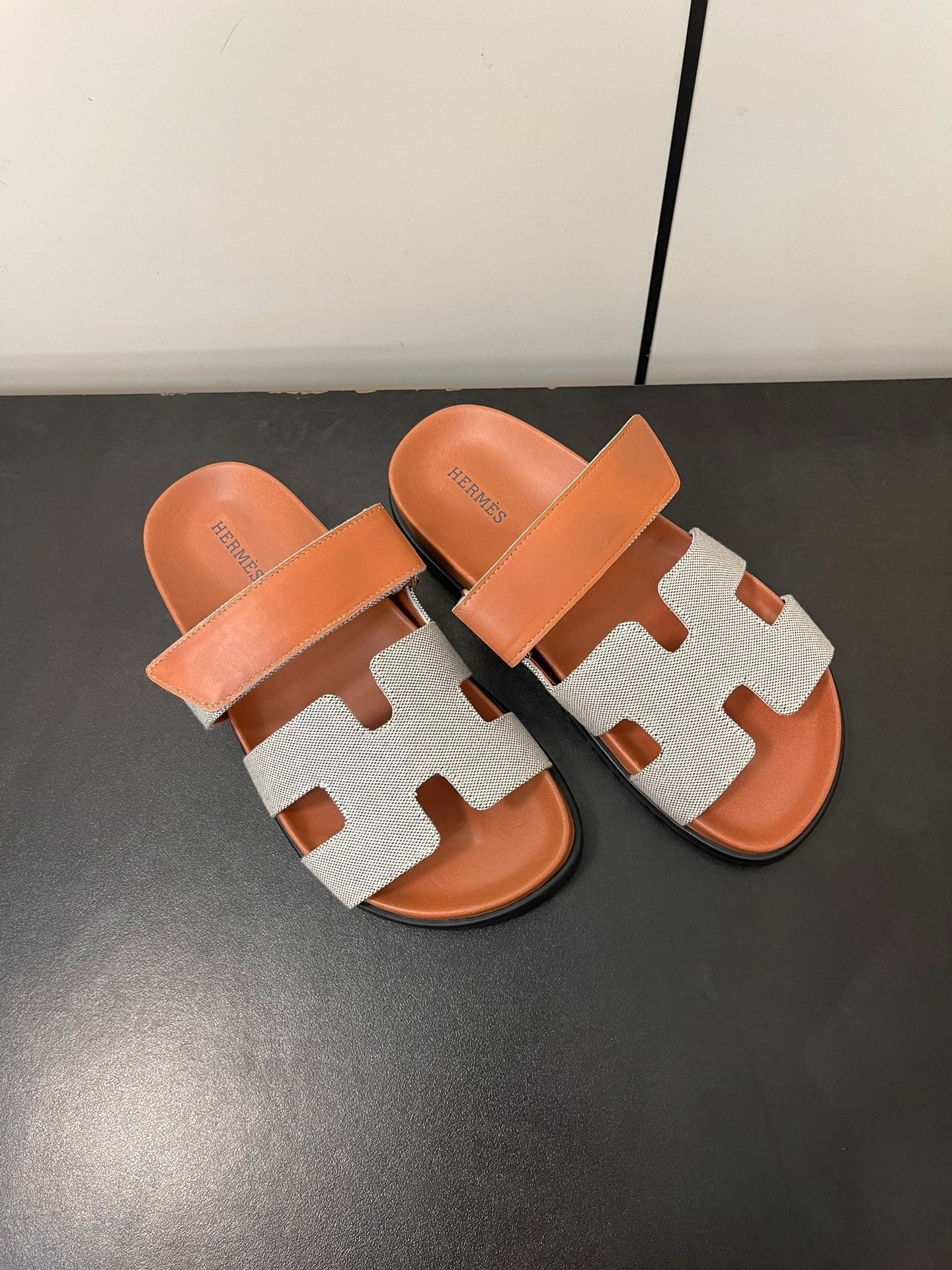 HERMES CHYPRE SANDAL ORANGE MIX CREAM CALFSKIN