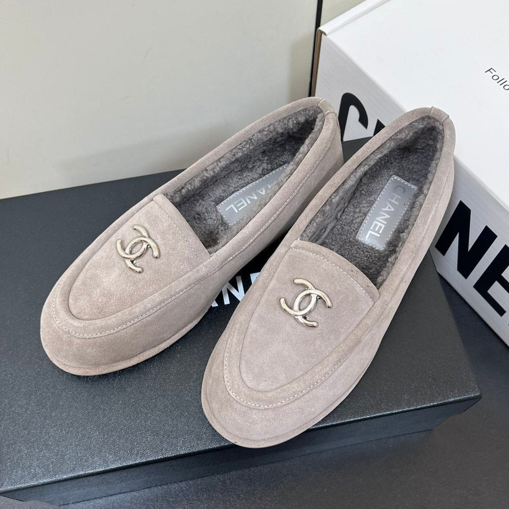 CHANEL LOAFER IN KHAKI BROWN SUEDE AND SOLF FLEECE LINING