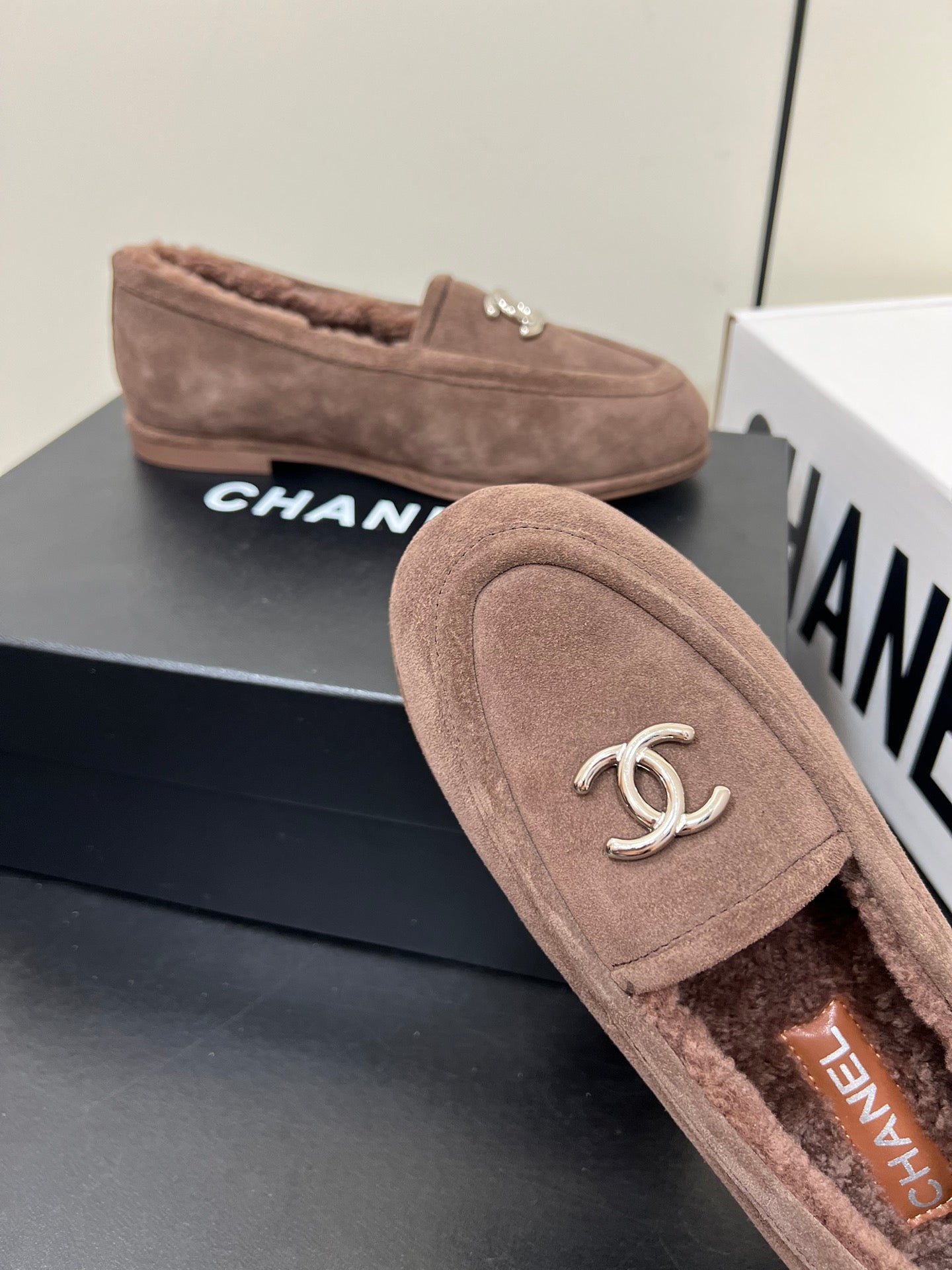 CHANEL LOAFER IN PENNY BROWN SUEDE AND SOLF FLEECE LINING