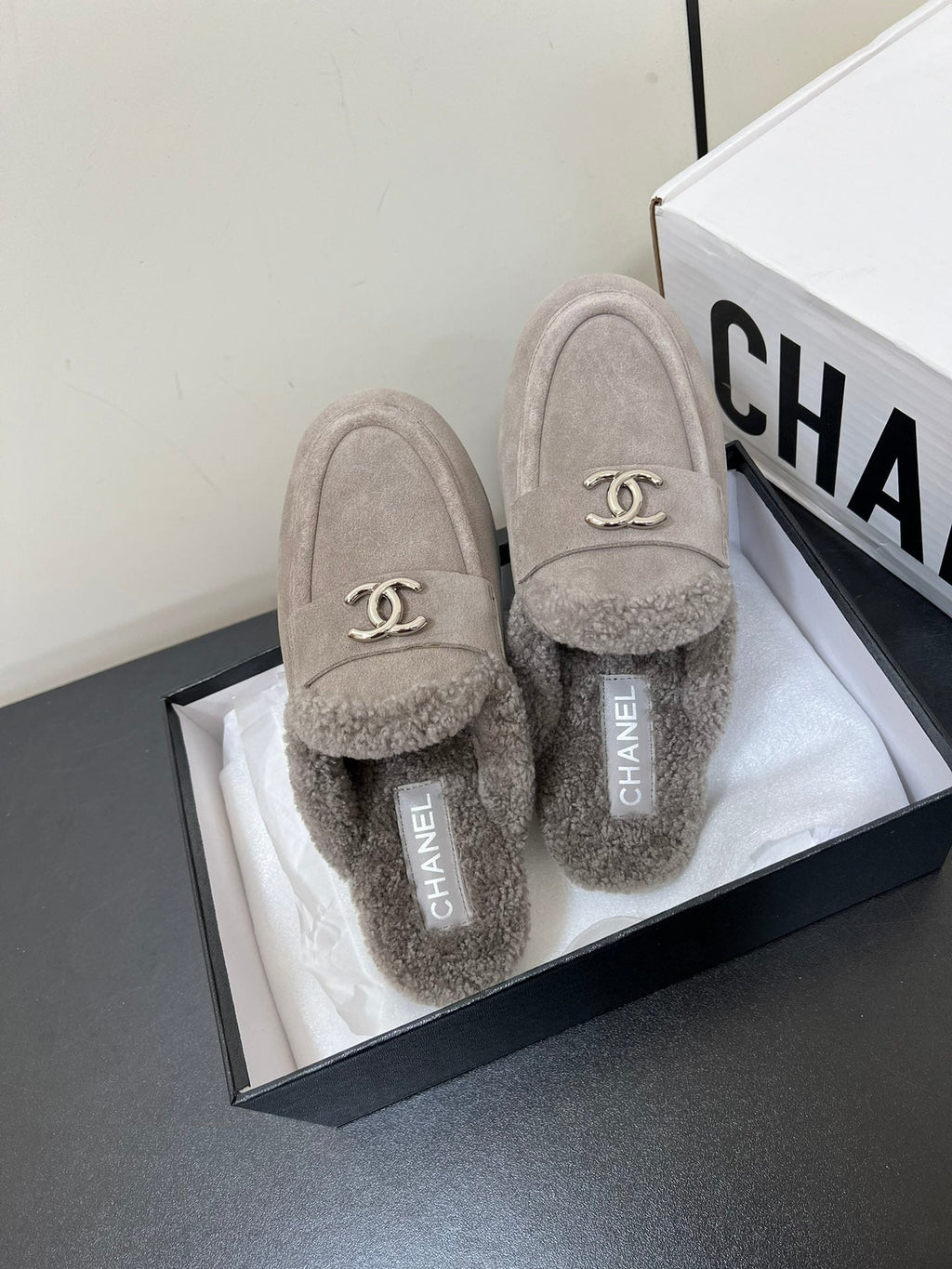 CHANEL LOAFERS MULE IN DESERT BROWN SUEDE AND FLEECE LINING