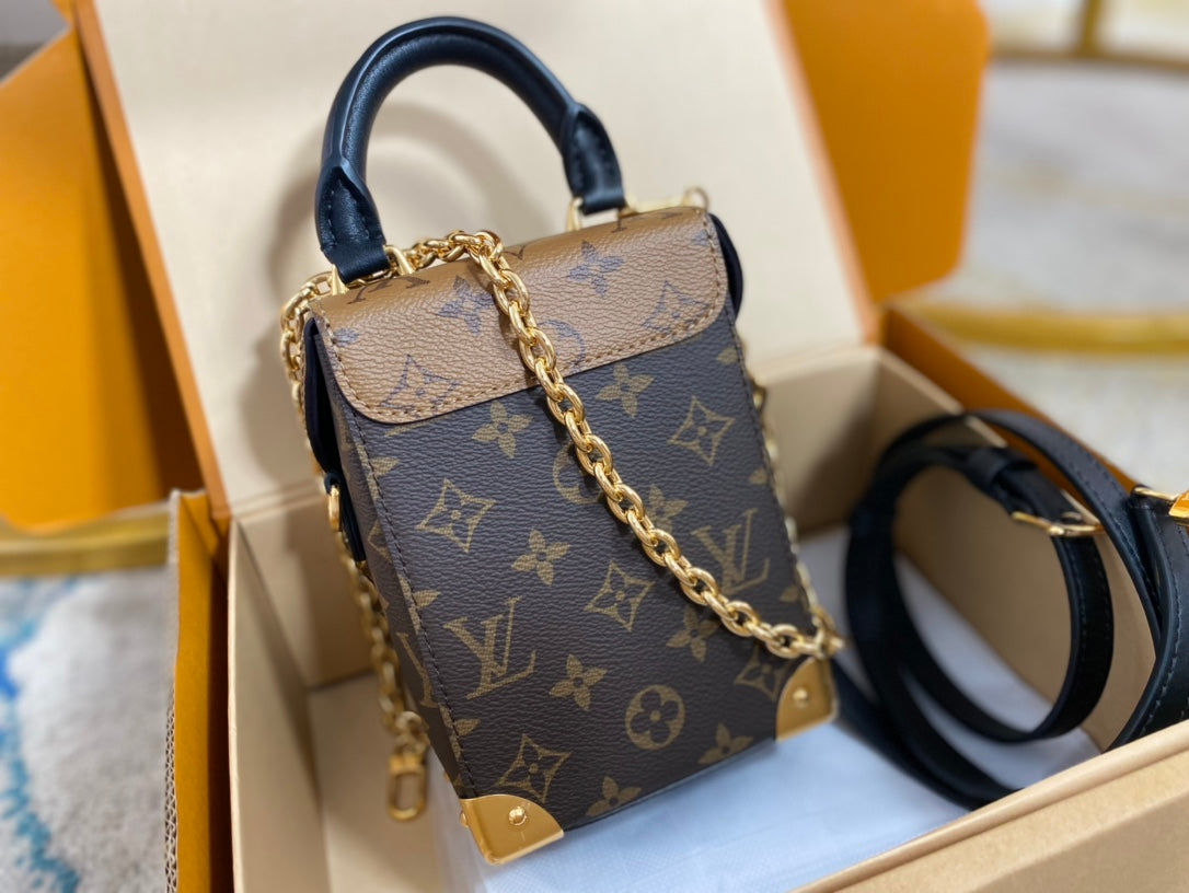 LOUIS VUITTON CAMERA BAG 17 IN BROWN MONOGRAM AND MONOGRAM REVERSE CANVAS