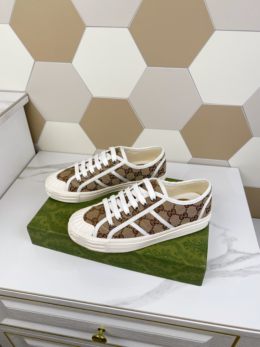 GUCCI JULIO SNEAKER WITH WEB BROWN PATTERNED CANVAS