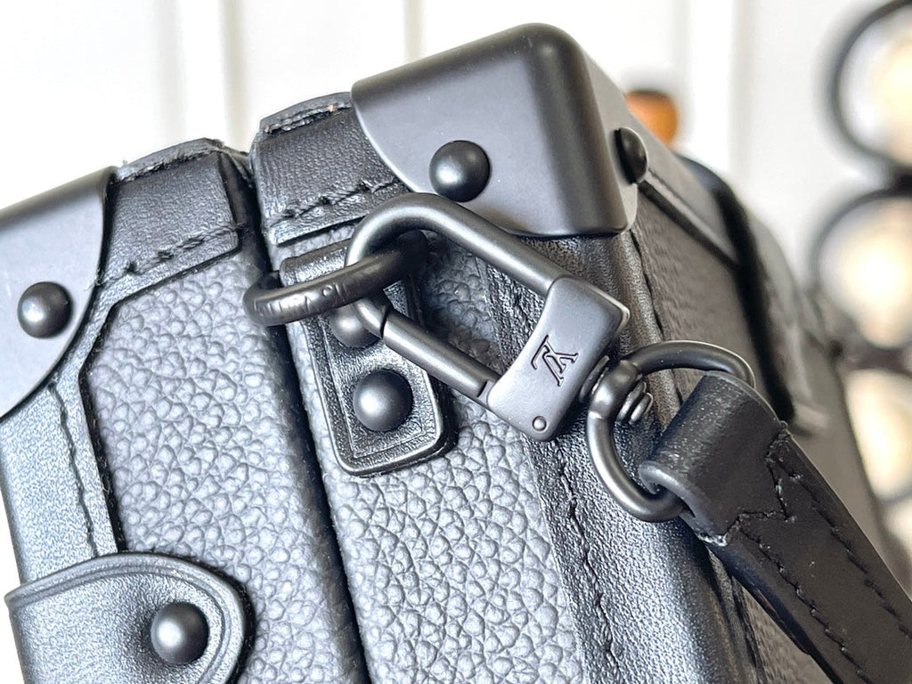 LOUIS VUITTON PETITE MALLE 20 IN BLACK CALFSKIN