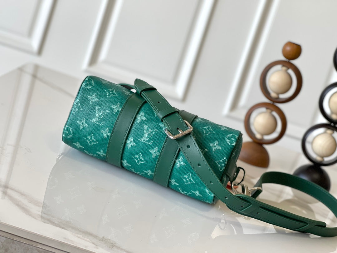 LOUIS VUITTON KEEPALL BANDOULIÈRE 25 IN GREEN MONOGRAM HERITAGE CANVAS