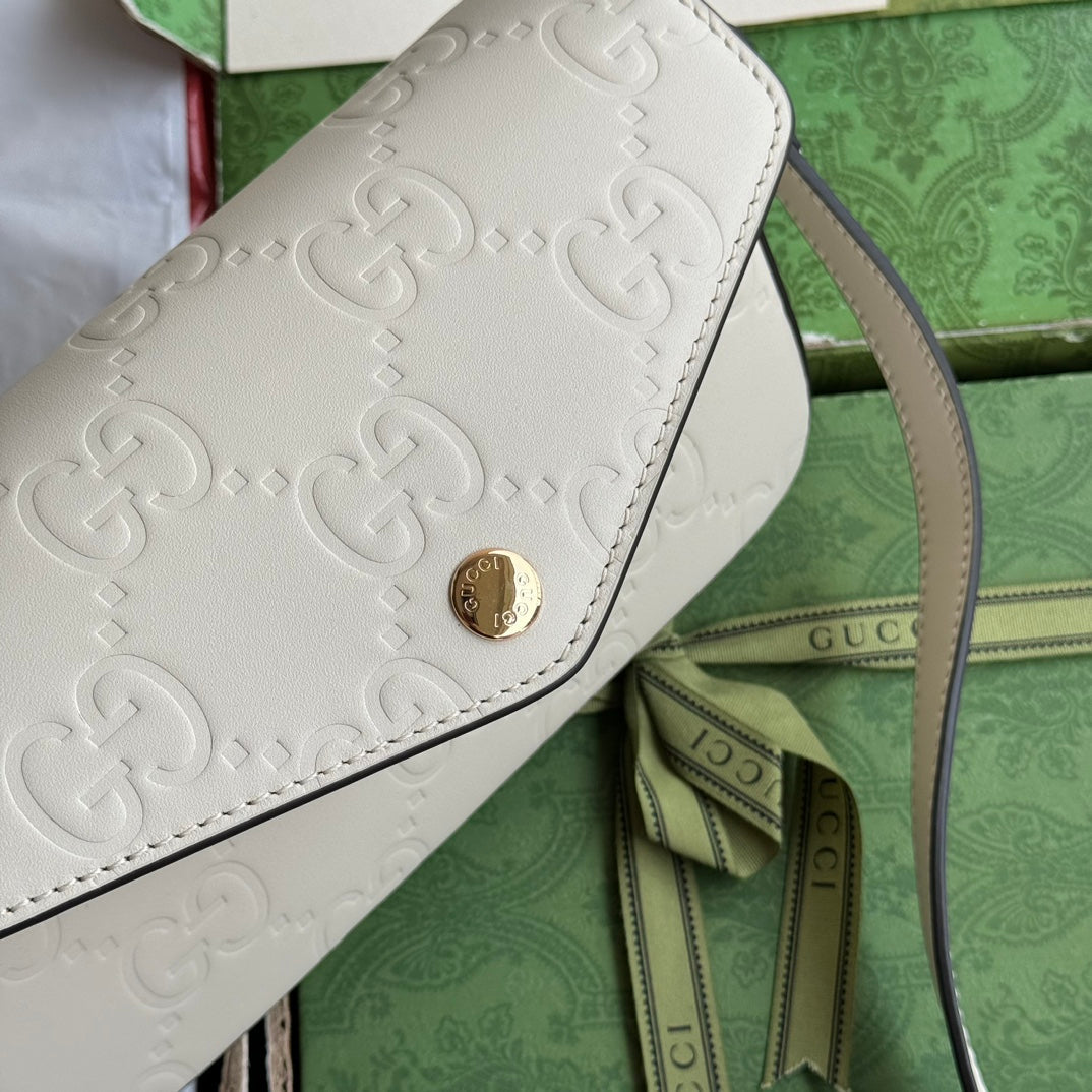 GUCCI SUPER MINI SHOULDER BAG 21 IN WHITE EMBOSSED CALFSKIN