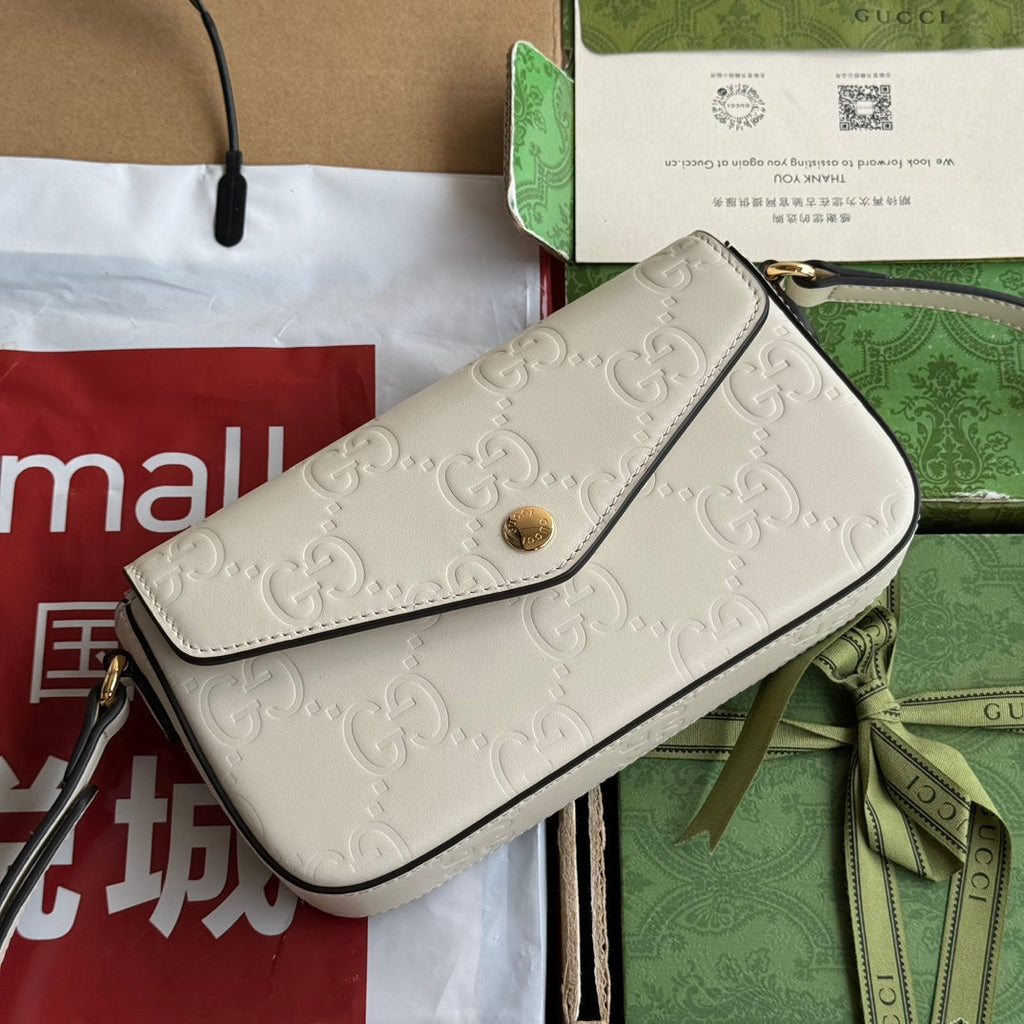 GUCCI SUPER MINI SHOULDER BAG 21 IN WHITE EMBOSSED CALFSKIN