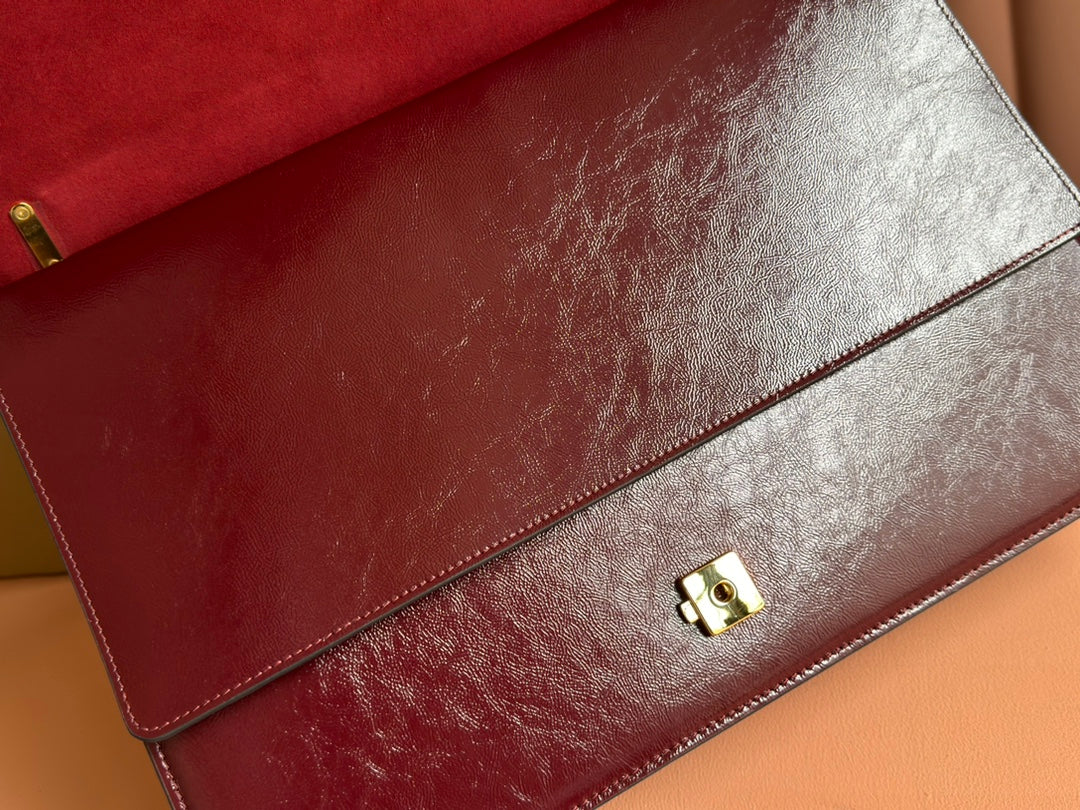 GUCCI DIONYSUS LAGRE SHOULDER BAG 42 IN ROSSO ANCORA RED  GLOSSY LAMBSKIN