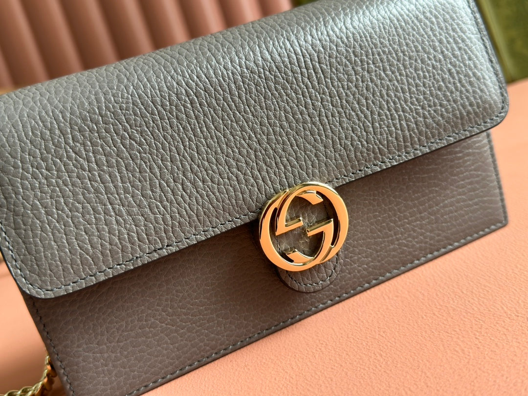 GUCCI INTERLOCKING WOC 20 IN GRAY GRAINY CALFSKIN GOLD HARDWARE
