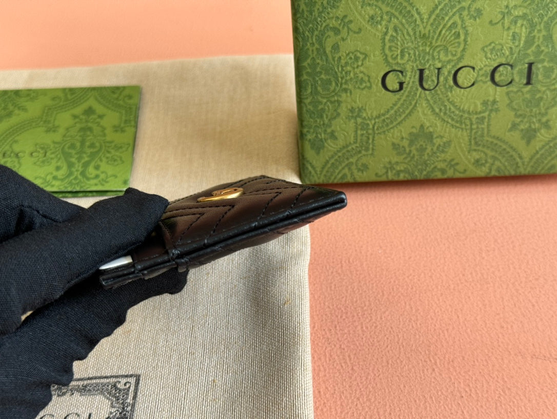 GUCCI MARMONT QUILTED CARD HOLDER 10 IN BLACK CALFSKIN