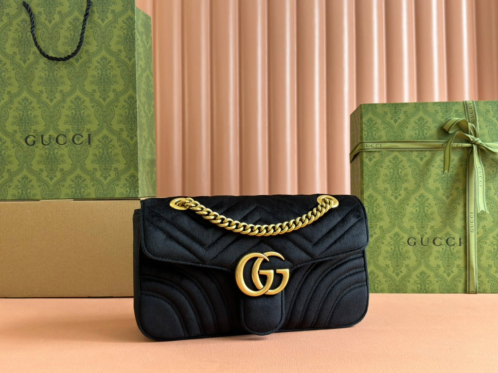 GUCCI 26S  MARMONT MATELASSE 26 IN BLACK VELVET