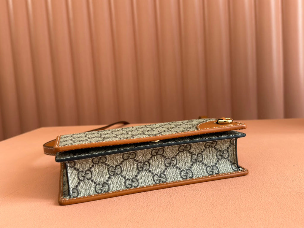 GUCCI EMBLEM WALLET  MONOGRAM 20 IN BEIGE AND DARK BROWN  CALFSKIN