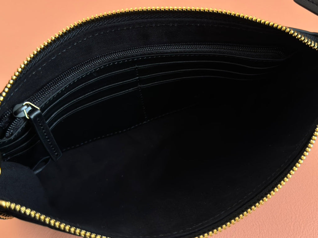GUCCI RUBBER EFFECT SMALL WALLET ON CHAIN 22.5 IN BLACK CALFSKIN