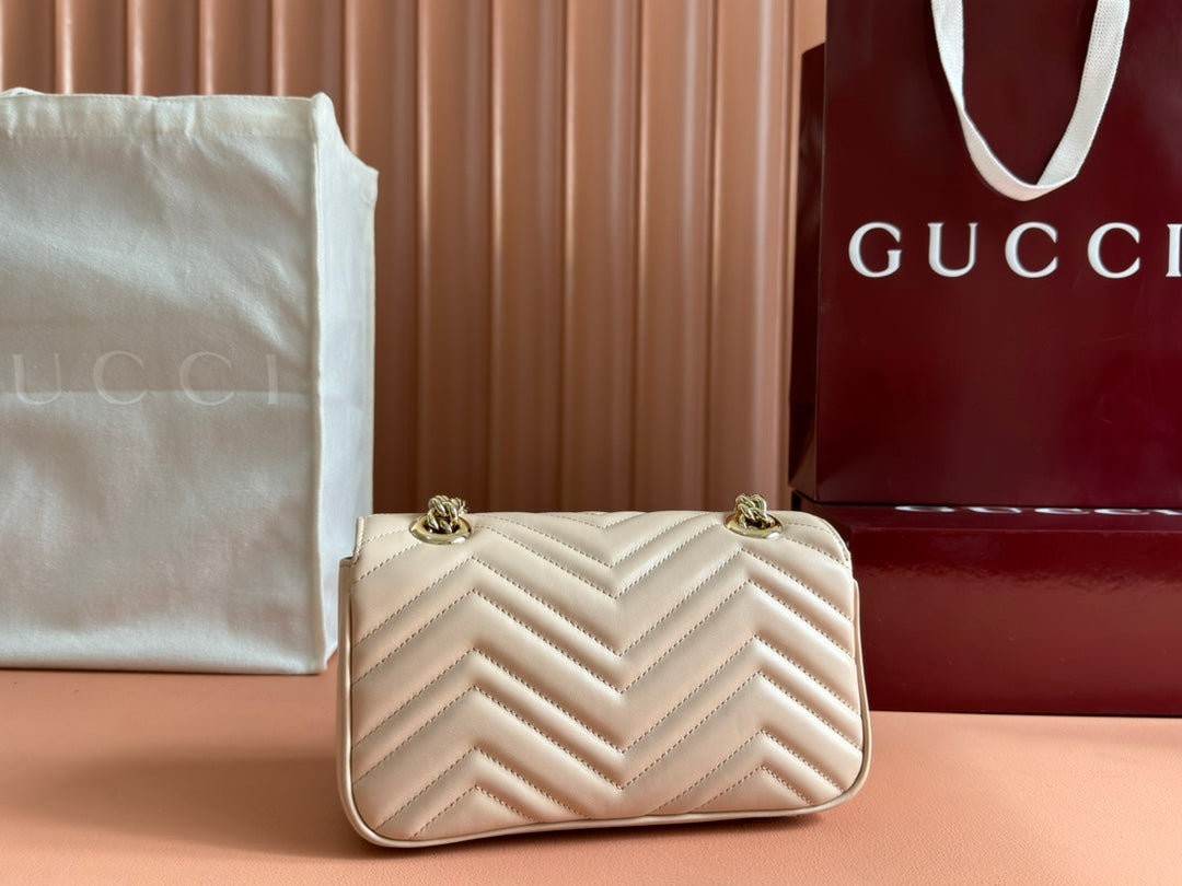 GUCCI MARMONT MEDIUM SHOUDER BAG 23 IN LIGHT BEIGE CALFSKIN