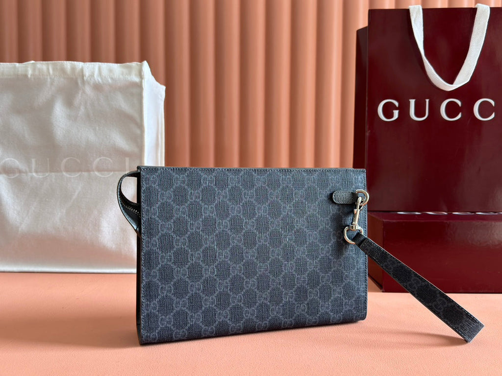 GUCCI NEO VINTAGE 26  SUPREME POUCH IN BLACK CANVAS