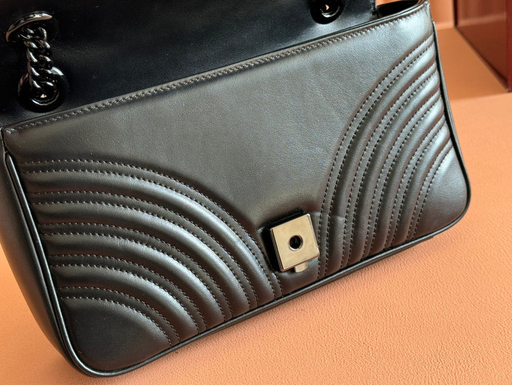 GUCCI MARMONT SHOULDER BAG 26 IN BLACK CALFSKIN BLACK CHAIN