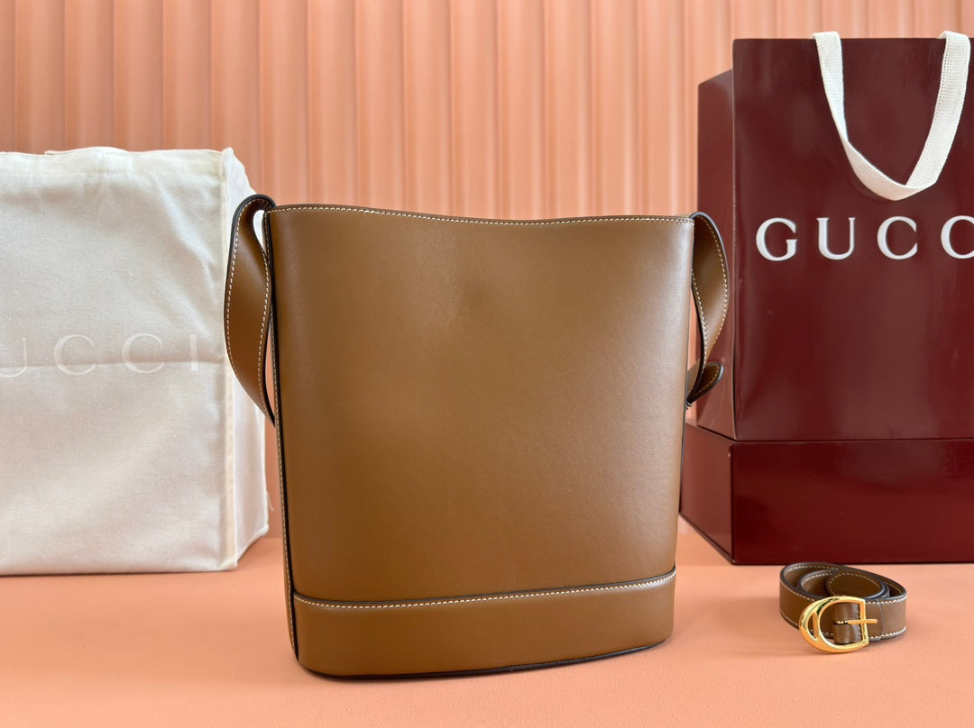GUCCI 73 MEDIUM BUCKET BAG 27.5 IN BROWN SMOOTH CALFSKIN