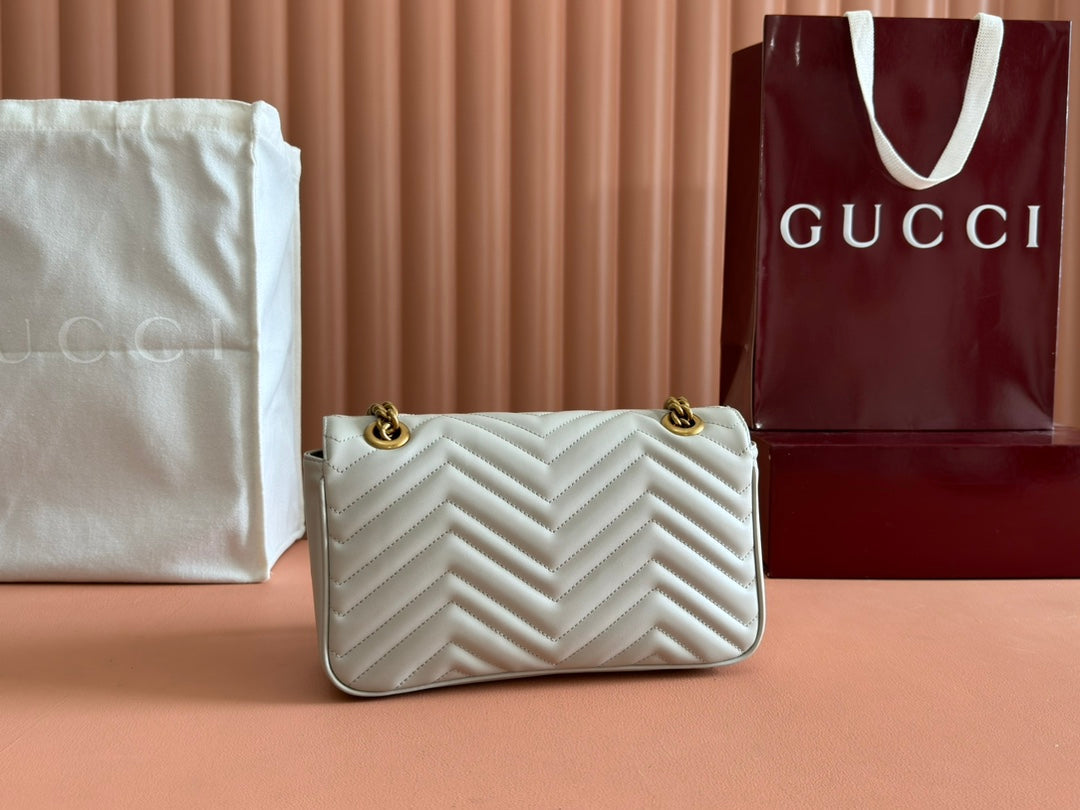 GUCCI MARMONT MATELASSÉ LARGE 26 BAG WHITE CALFSKIN