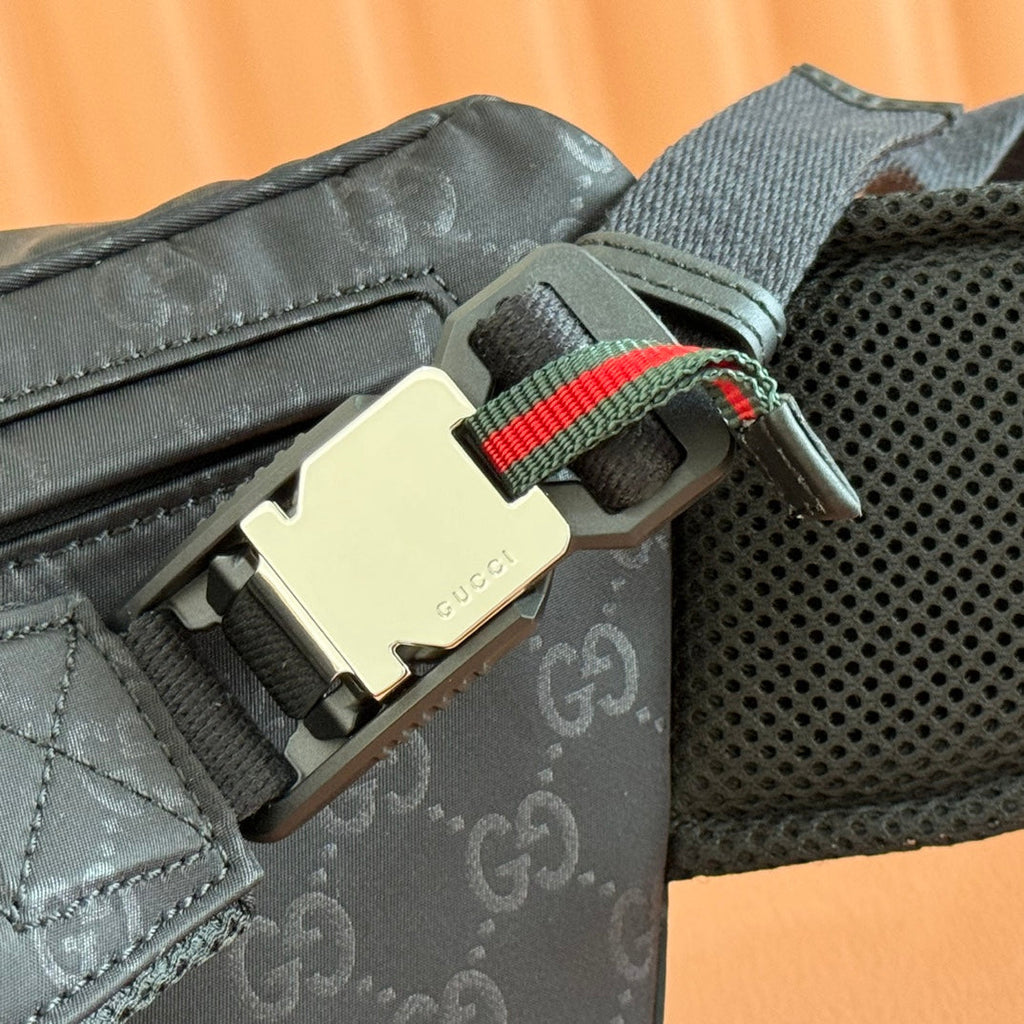GUCCI LARGE BELT BAG 32 IN BLACK  NYLON