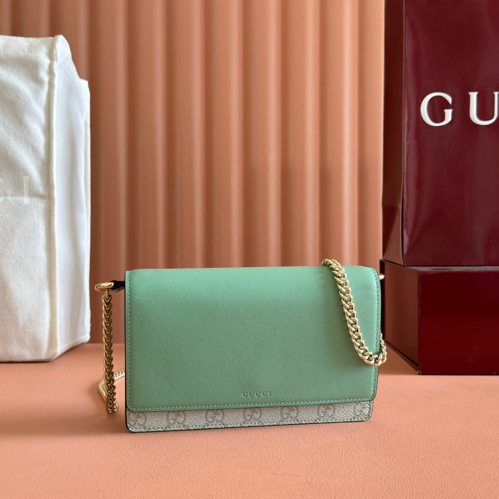 GUCCI EMBLEM WALLET ON CHAIN 20 IN SAGE GREEN SMOOTH CALFSKIN