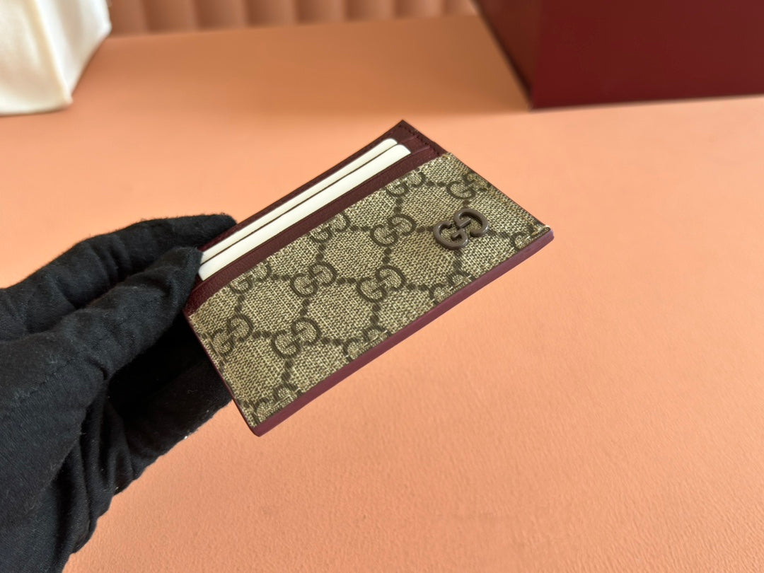 GUCCI CARD CASE 10 IN BEIGE AND RED  CALFSKIN