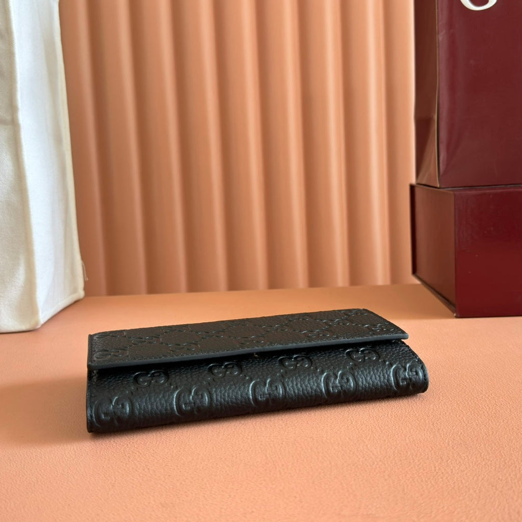 GUCCI EMBLEM CONTINENTAL WALLET 19 IN BLACK  SMOOTH CALFSKIN