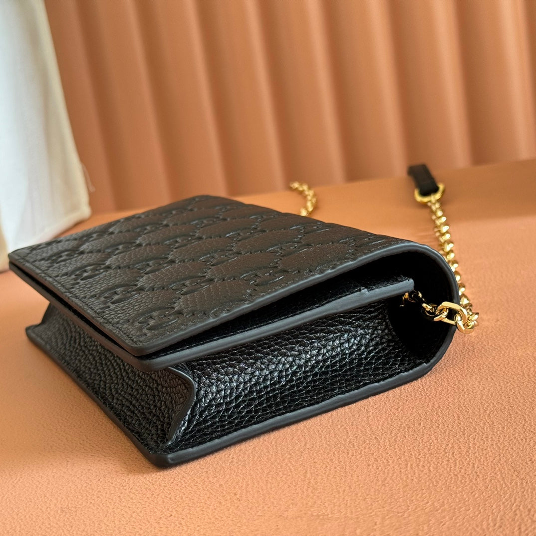 GUCCI EMBLEM WALLET ON CHAIN 20 IN BLACK SMOOTH  CALFSKIN